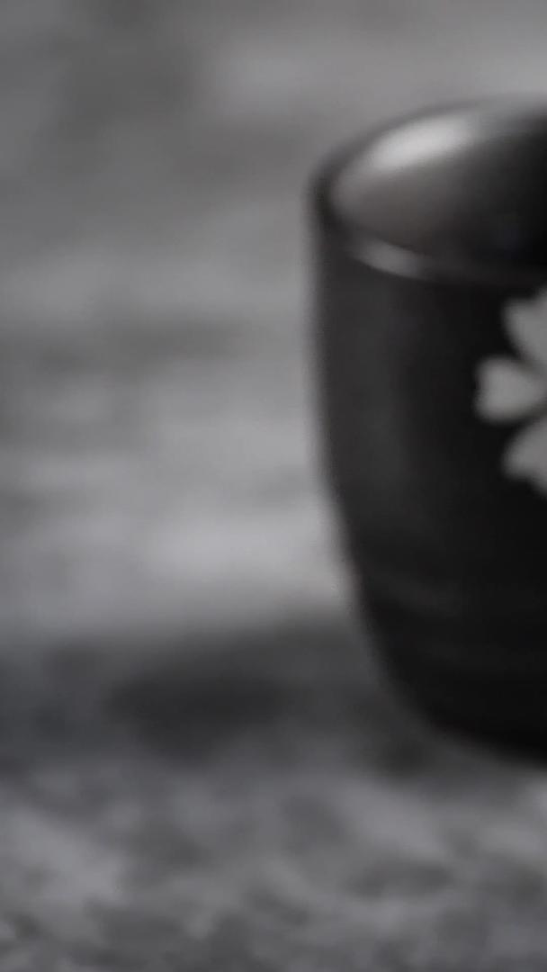 凉拌秋葵移镜视频的预览图