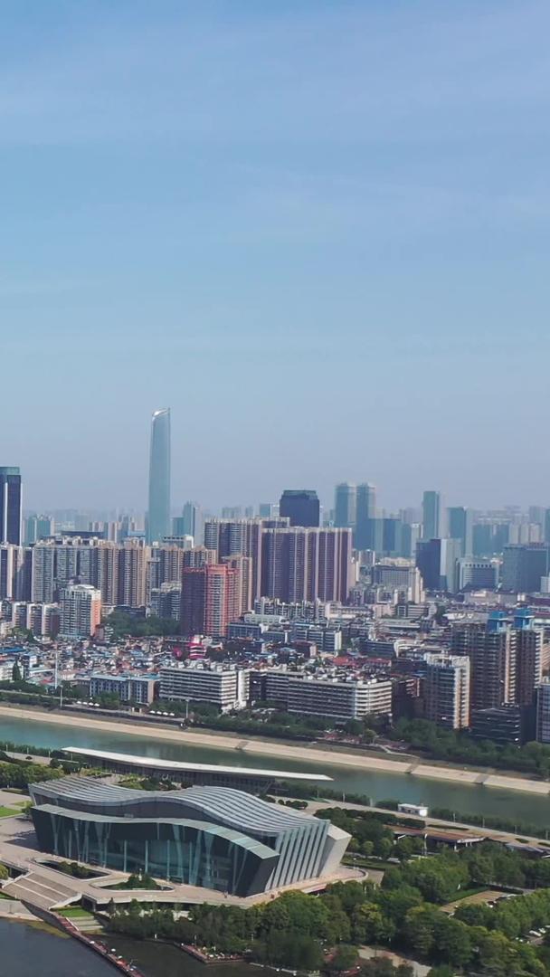 武汉城市中湖湖自然湖景风光素材视频的预览图
