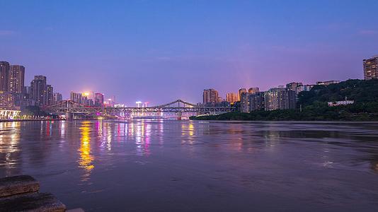重庆曾家岩大桥延时素材日转夜视频的预览图