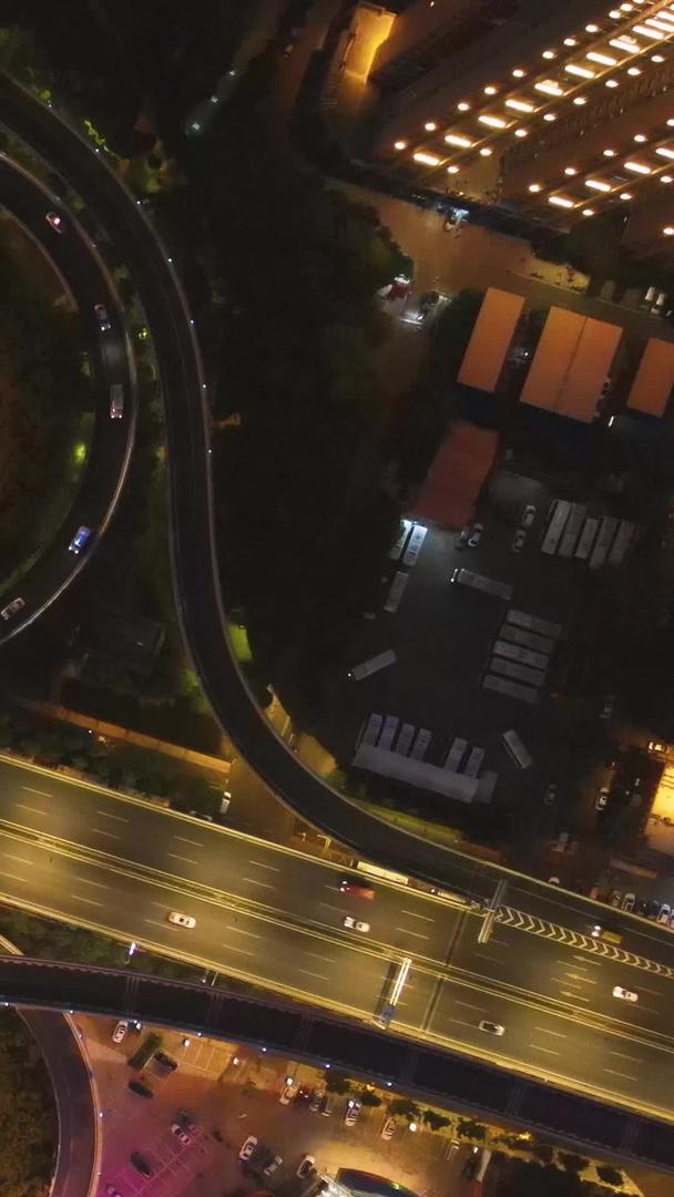 城市夜景交通道路交通流量材料视频的预览图