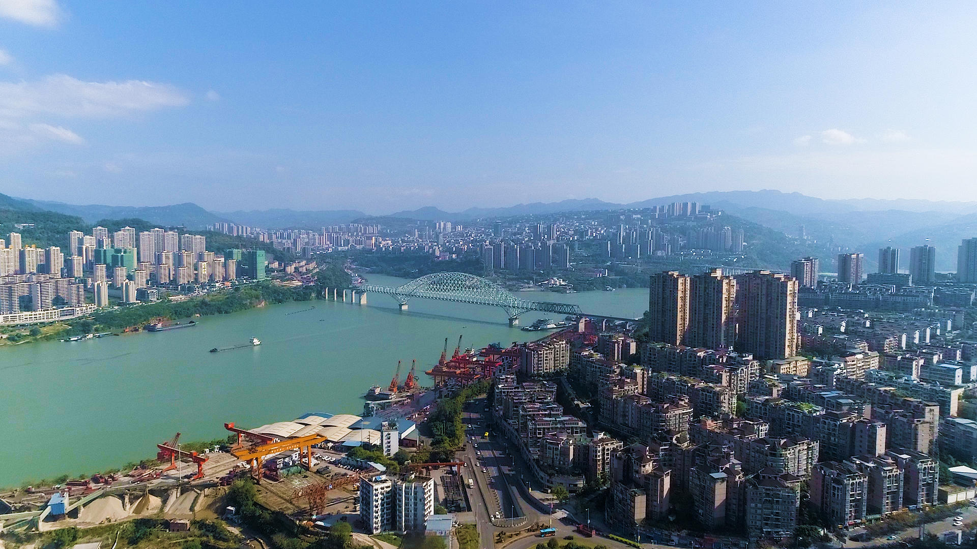 重庆万州区城市航拍视频的预览图