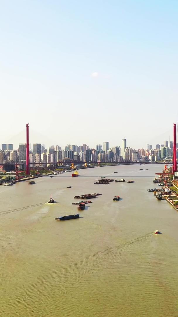 航拍延迟上海城市河流延迟摄影视频的预览图