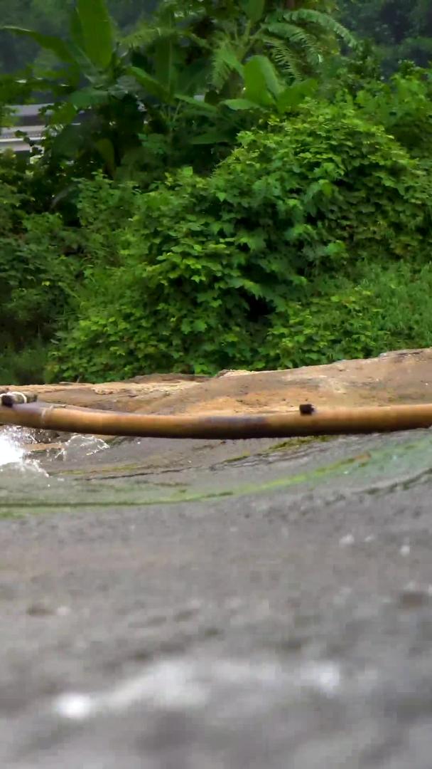 河面竹筏漂流视频的预览图