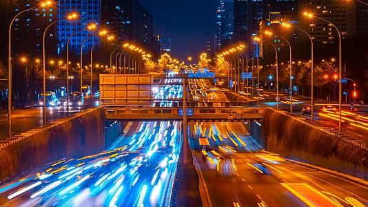 8K延时震撼北京城区密集繁华车流夜景视频的预览图