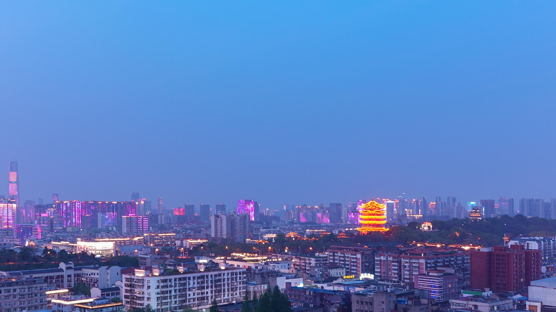 延时摄影城市地标旅游黄鹤楼夜景灯光秀4k素材视频的预览图