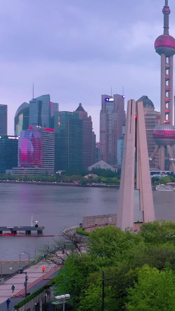 上海浦东浦西航拍视频的预览图