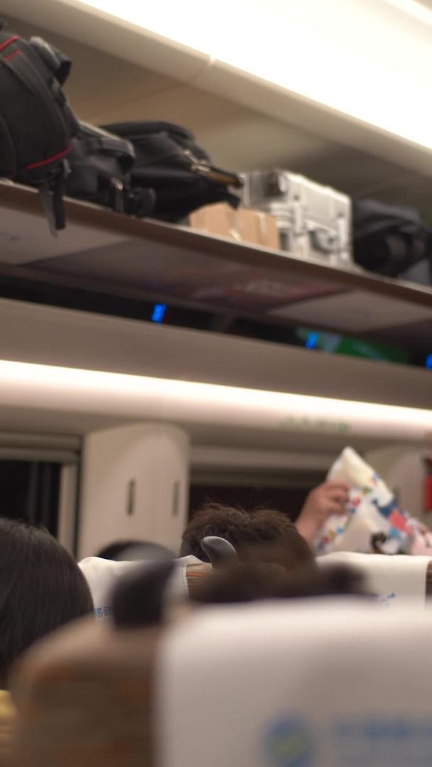 高铁车厢实拍视频的预览图