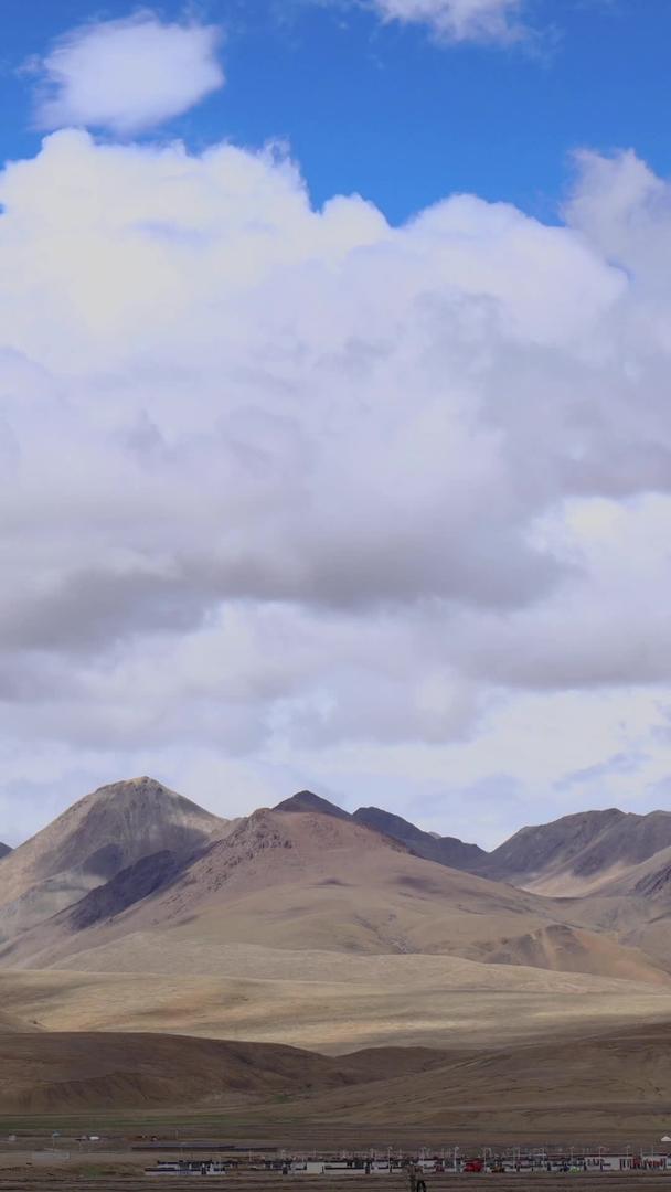 西藏高耸的山脉延时视频视频的预览图