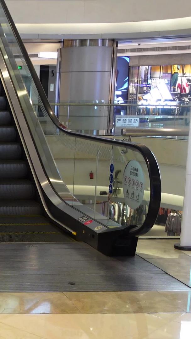 购物中心手扶电梯商业材料视频的预览图