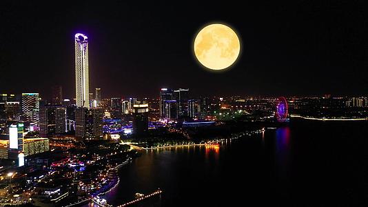 4K中秋团圆唯美月亮航拍苏州夜景 视频的预览图