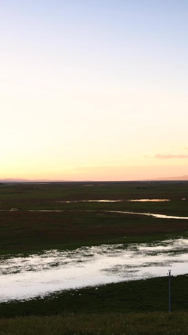 美丽的草原湿地日落延迟视频视频的预览图