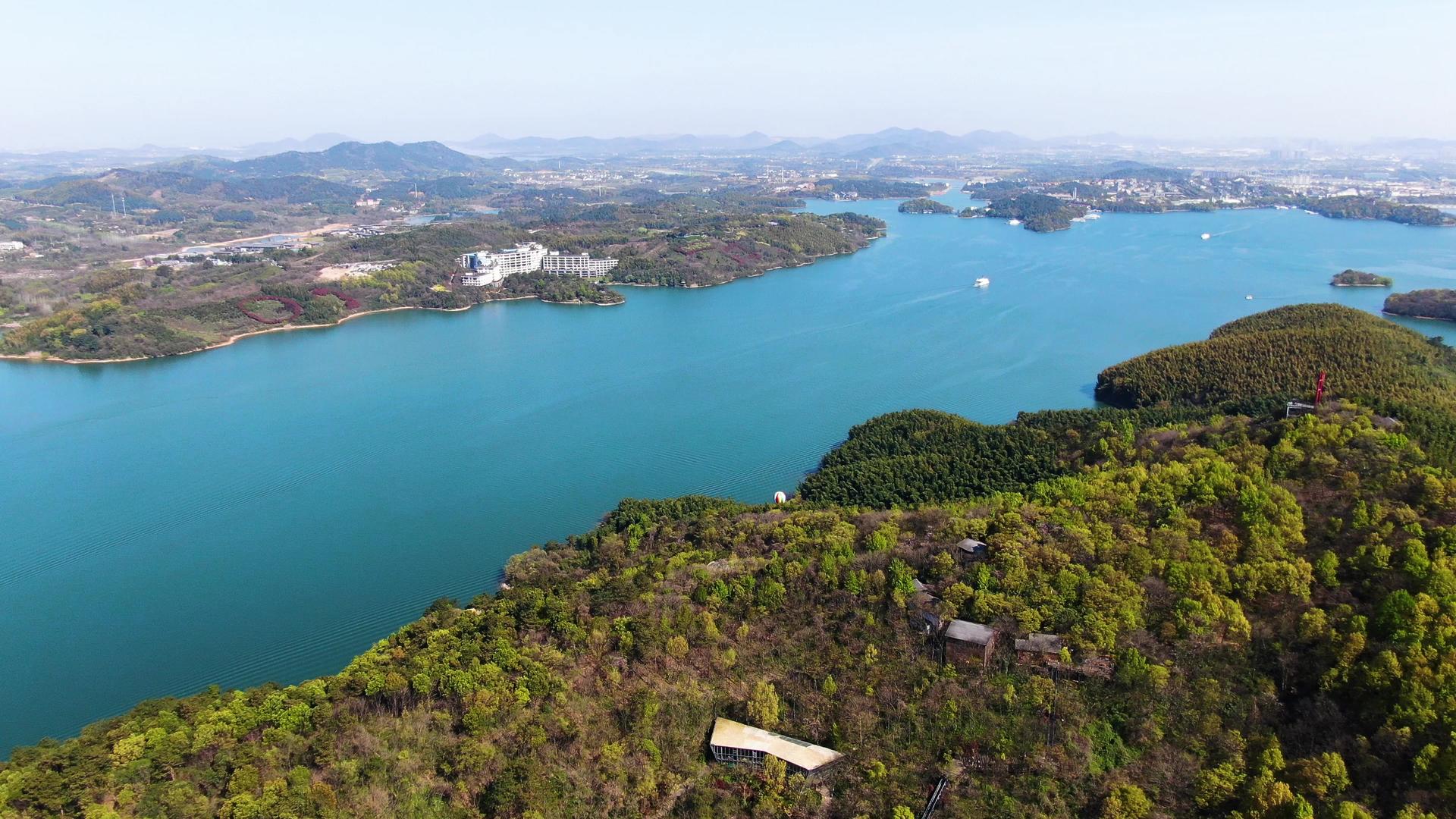 航拍5A景点天目湖景区龙兴岛视频视频的预览图