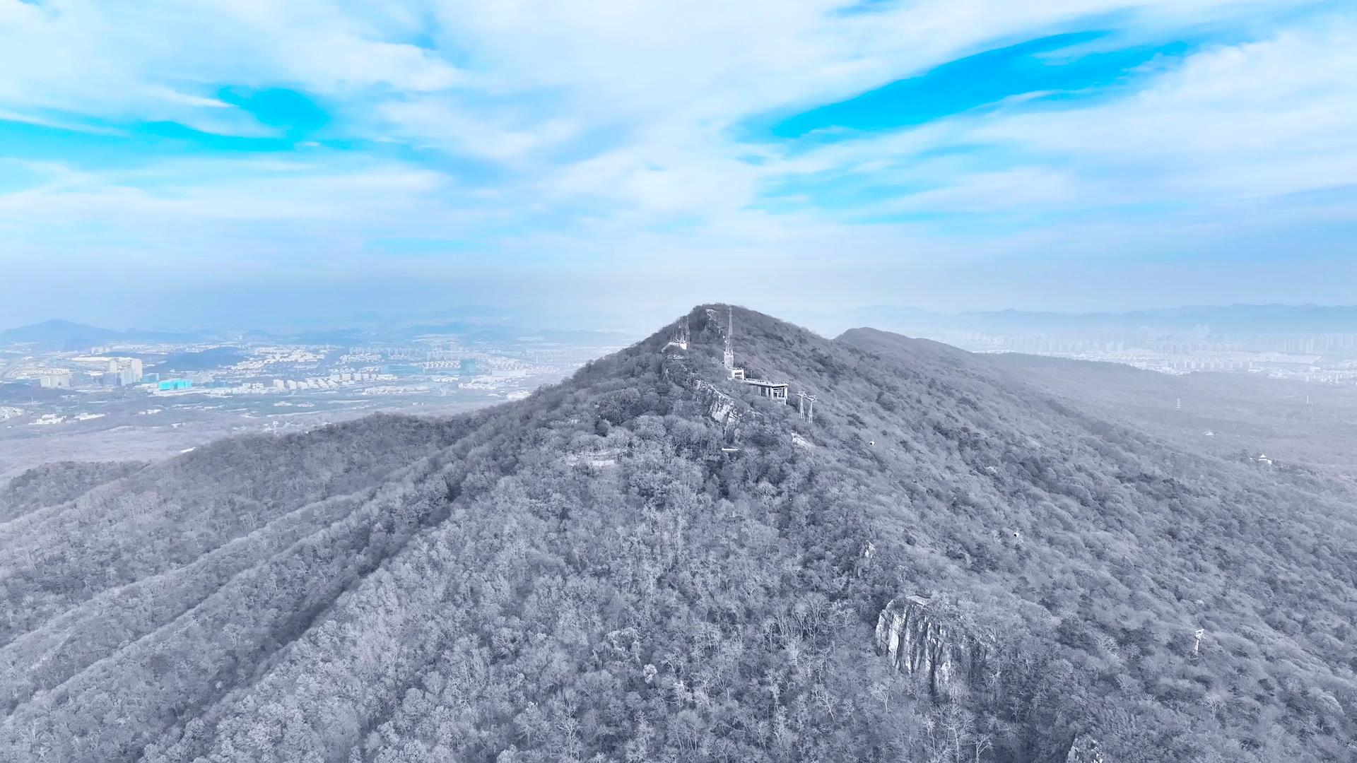 南京雪景紫金山大雪封山4K航拍视频的预览图