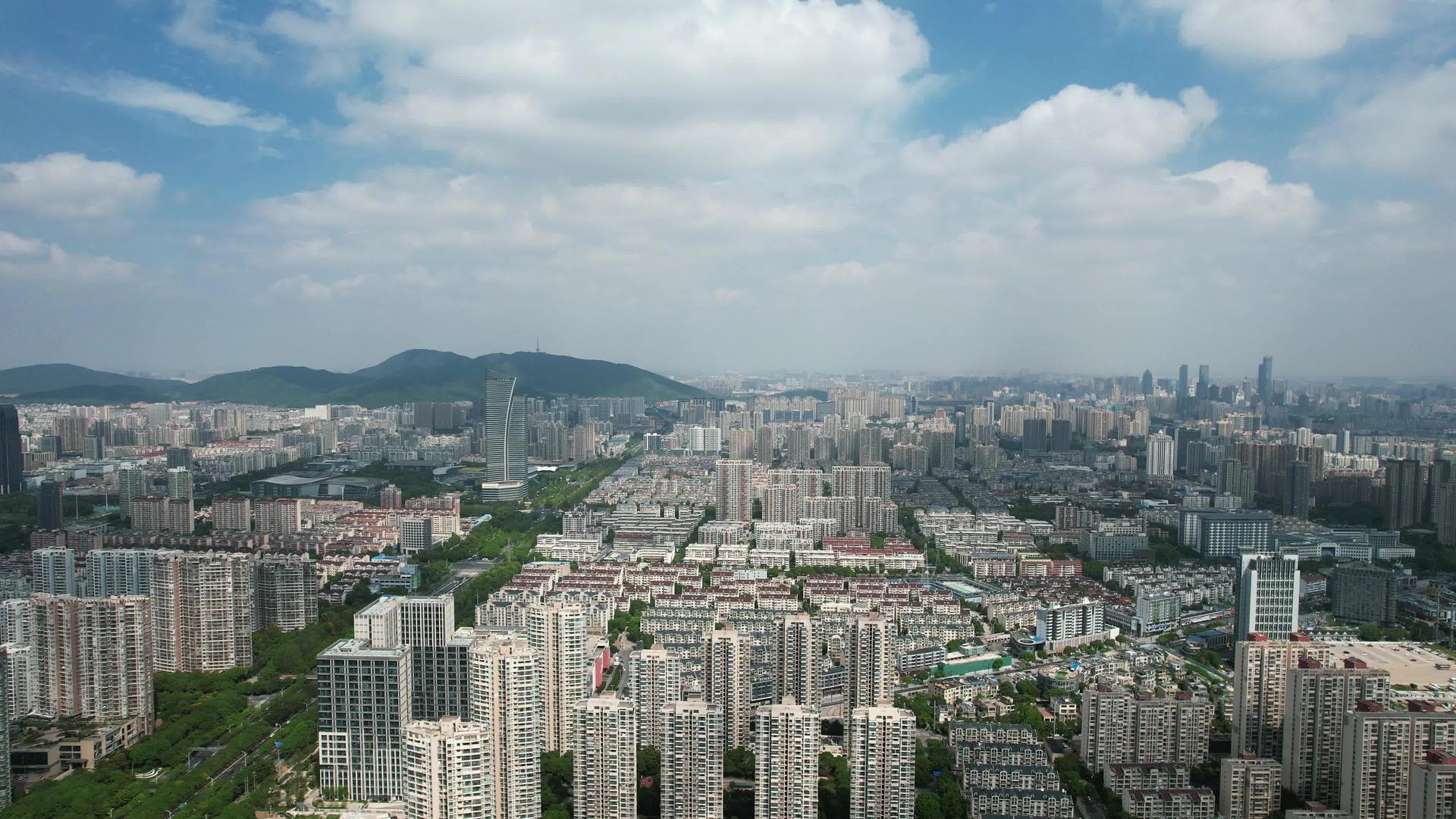 江苏省无锡城市全景天际线航拍视频的预览图