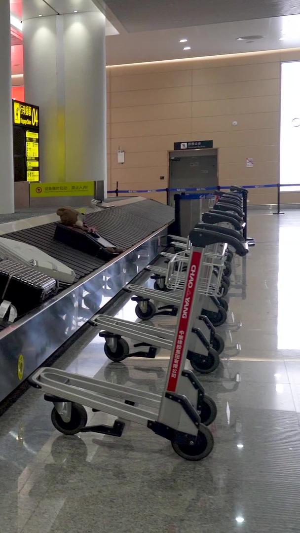 机场行李托运输带视频的预览图