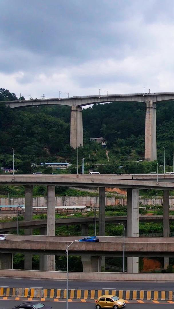 贵州最大的航拍立交桥黔春立交桥视频素材视频的预览图