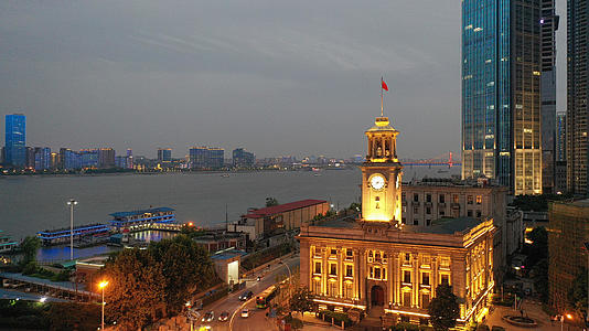 航拍武汉地标江汉关延时摄影视频的预览图