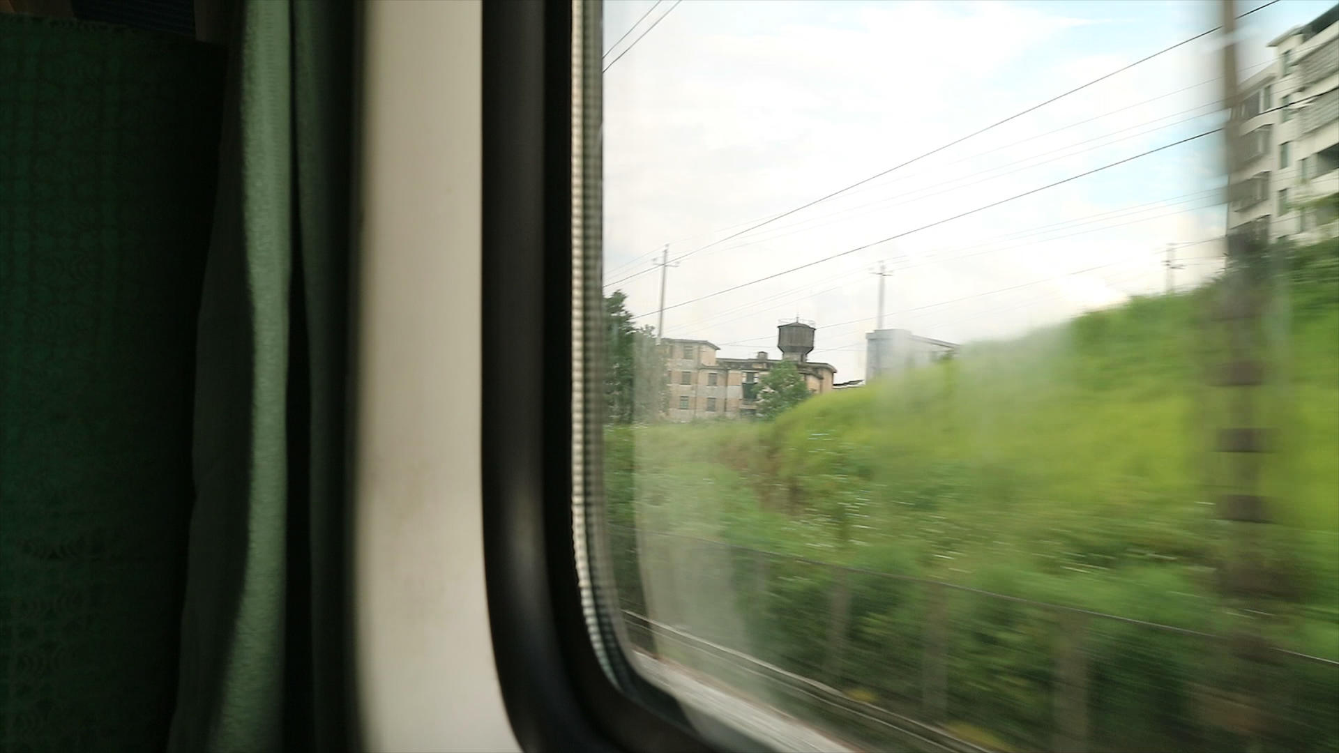 4k倍速火车运行视频视频的预览图