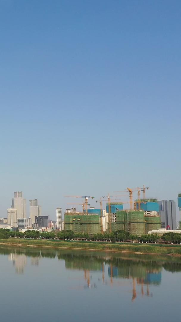 南京高清河西奥体南京眼双子塔航拍城市建筑群视频的预览图