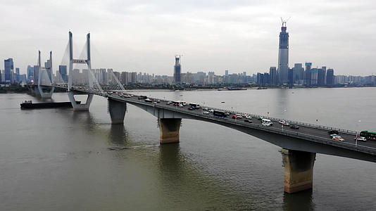 武汉长江二桥4K航拍视频的预览图