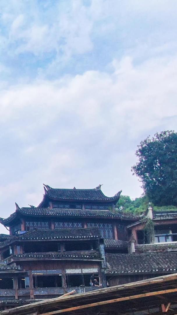 延时摄影湖南凤凰古城视频的预览图
