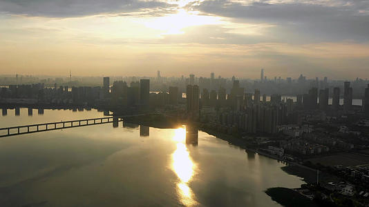武汉沙湖日落延时航拍视频的预览图