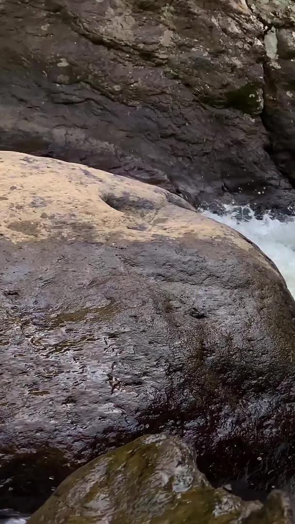 真实拍摄5A景区鸳鸯溪仙女瀑布视频集合视频的预览图