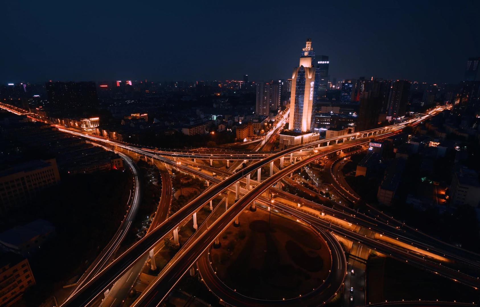 合肥地标建筑五里墩立交桥夜景延时超清4K视频的预览图