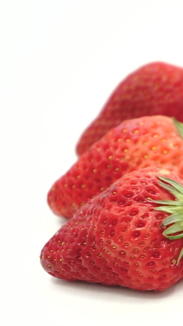 水果草莓切面合集水果视频的预览图