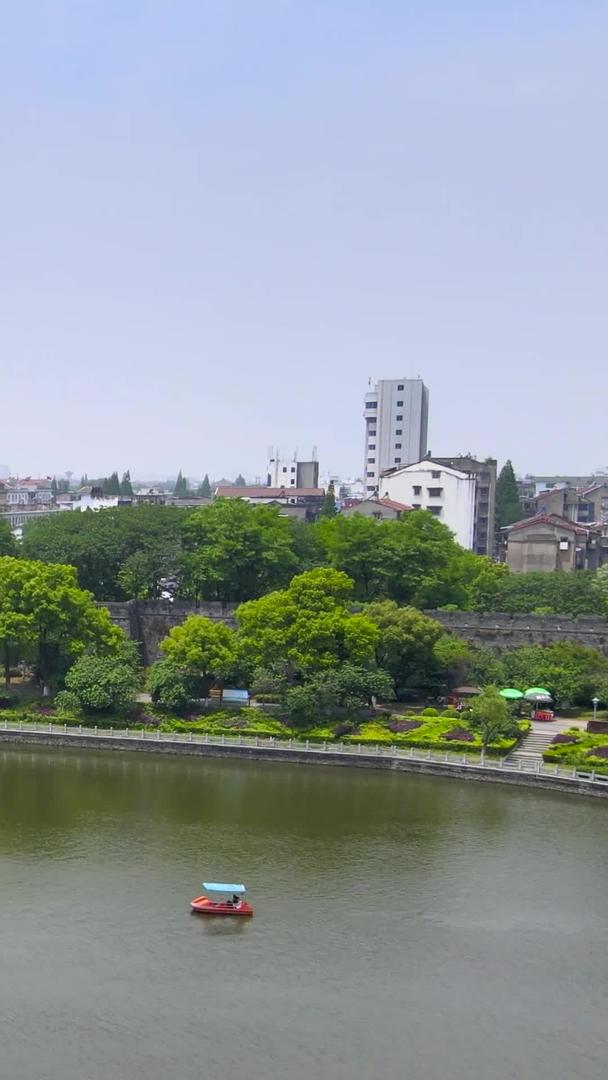 荆州古城历史文化旅游区古城墙城门航拍集合集合视频的预览图