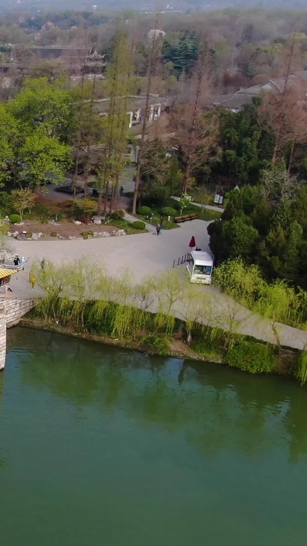 扬州瘦西湖名古建筑五亭桥视频视频的预览图