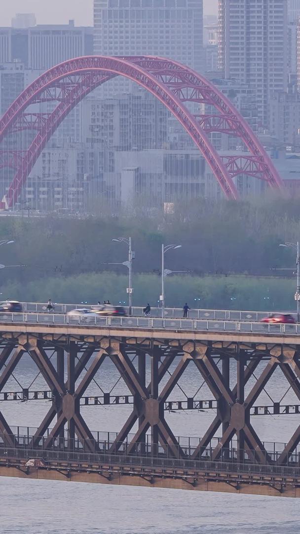 6k素材延时摄影航拍城市道路桥梁交通街景行人车流视频的预览图