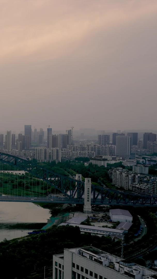 汉江湾大桥新建城市风光延时视频素材视频的预览图