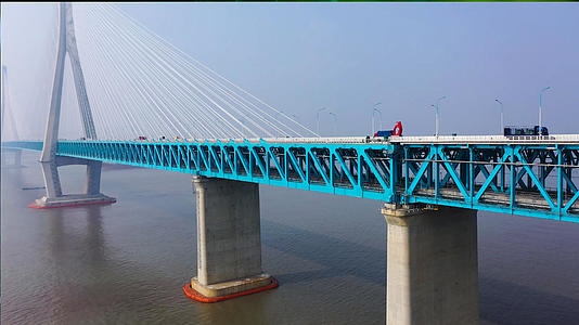 4K航拍沪苏通大桥建设视频的预览图