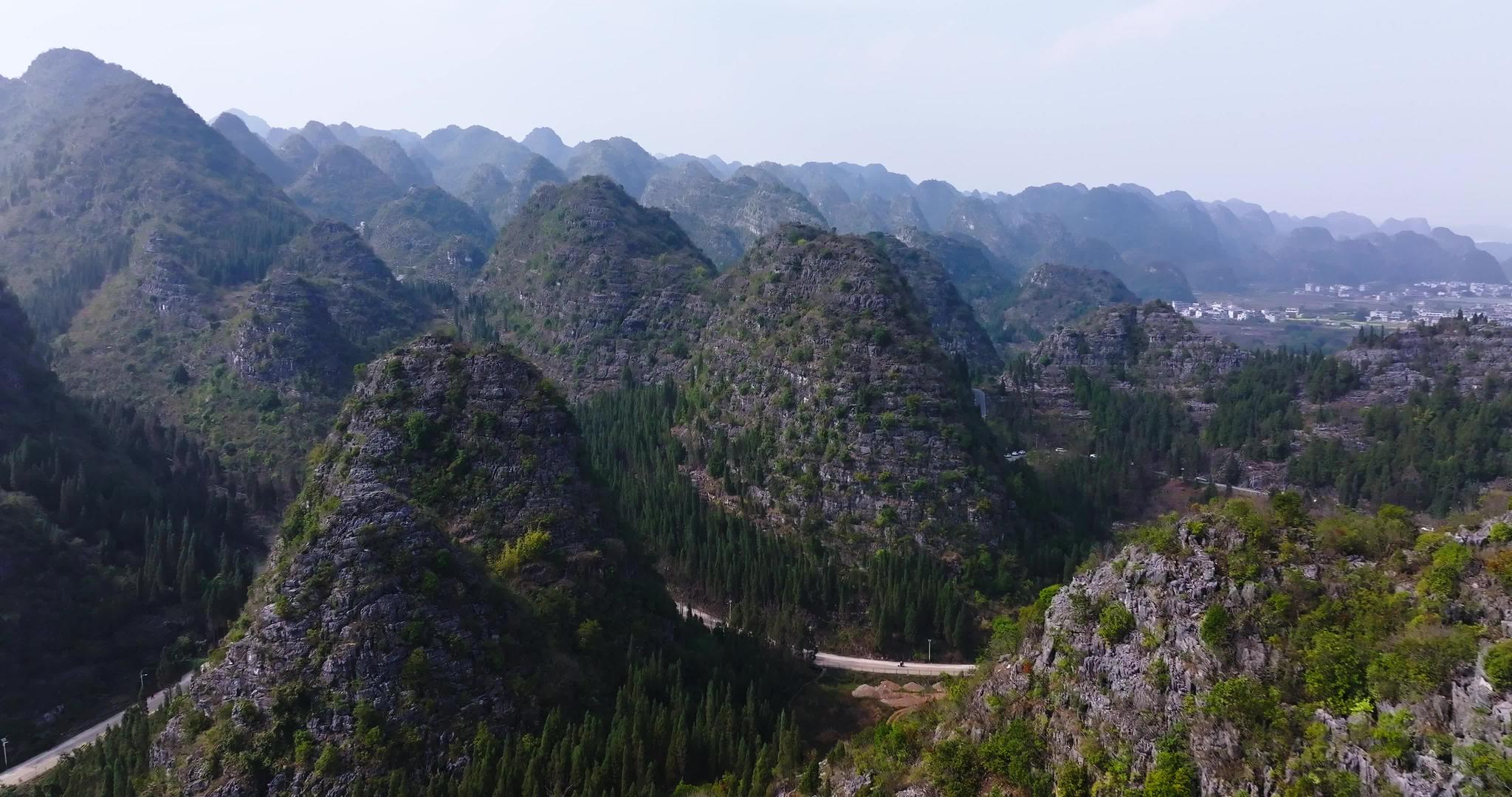 万峰林航拍贵州4A景区视频的预览图