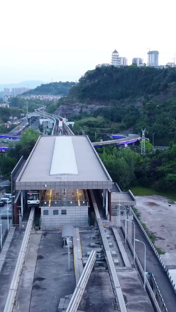 重庆轨道交通的航拍换成了车站视频的预览图