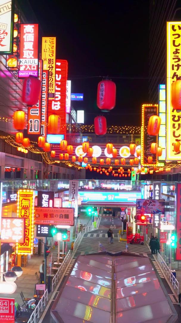 新年日式风情街人流延迟摄影视频的预览图