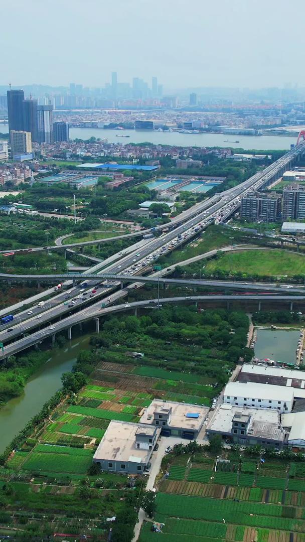 广州立体交通石榴岗大桥与立交桥航拍视频的预览图
