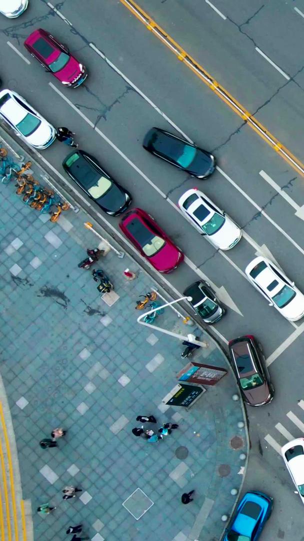 武汉楚河汉街商务区路口交通大范围延期视频的预览图
