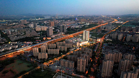4K航拍南京城市天际线江北新区视频的预览图