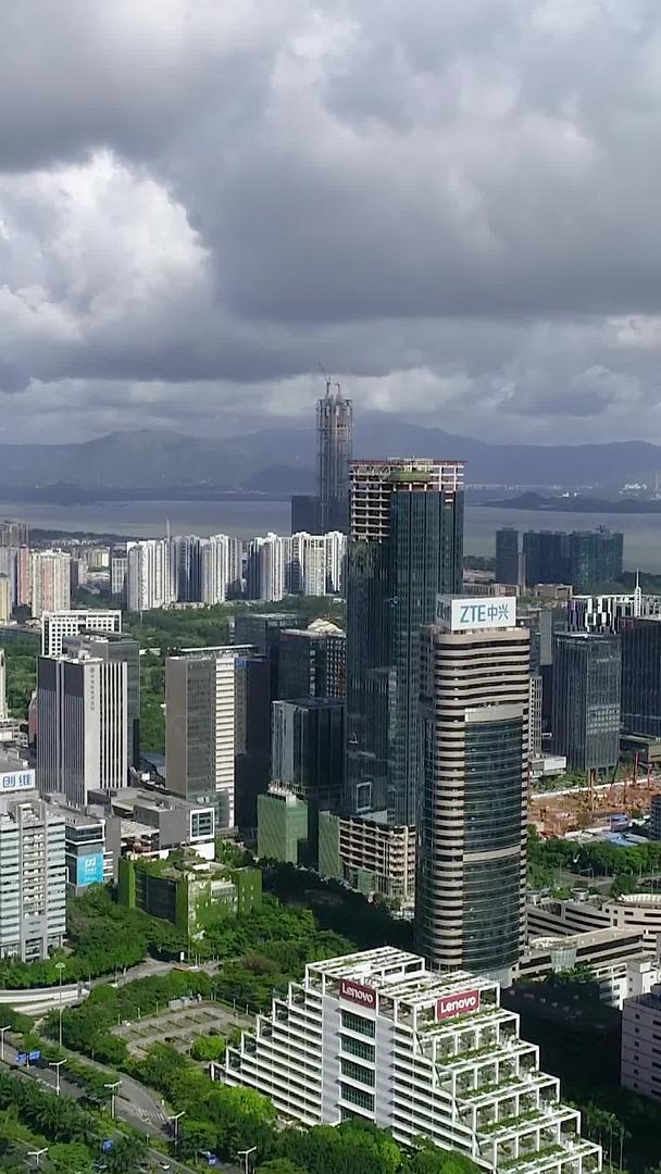 深圳南山高新技术产业园区高清航拍前海方向视频的预览图