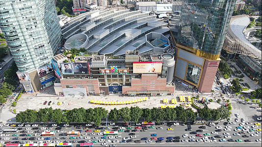 4k高清航拍广州天河区购物商圈视频的预览图
