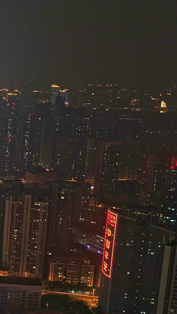 广州CBD夜景航拍视频的预览图
