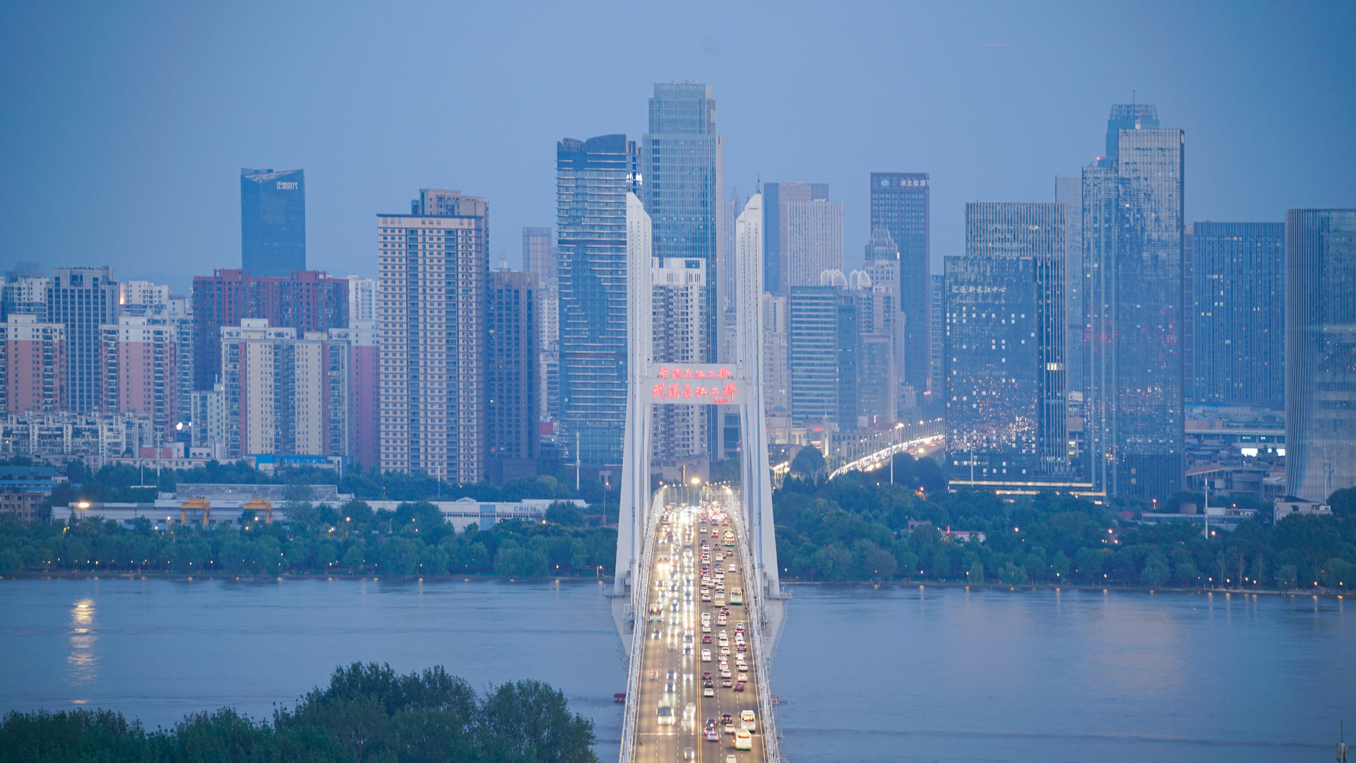 8k素材延时摄影航拍城市交通车流道路桥梁视频的预览图
