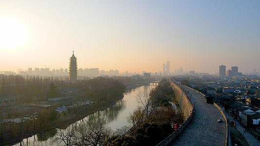 4k航拍南京民城墙风光视频的预览图