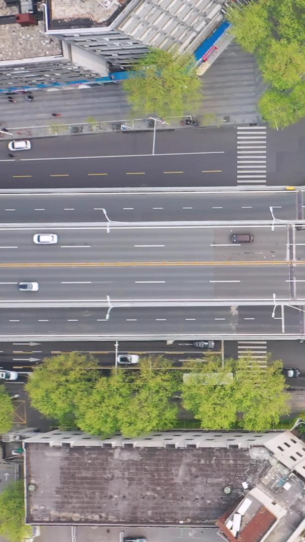 武汉城市立体交通高架桥航拍车流视频的预览图