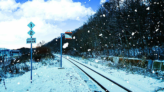 4K唯美的铁路雪景背景视频素材视频的预览图