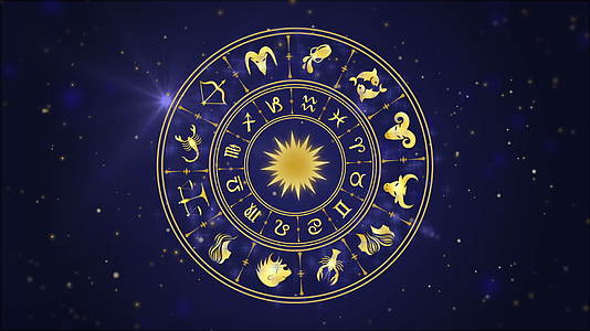 在深蓝色背景下带有发光粒子的星云轮zodiac圆圈和闪光视频的预览图