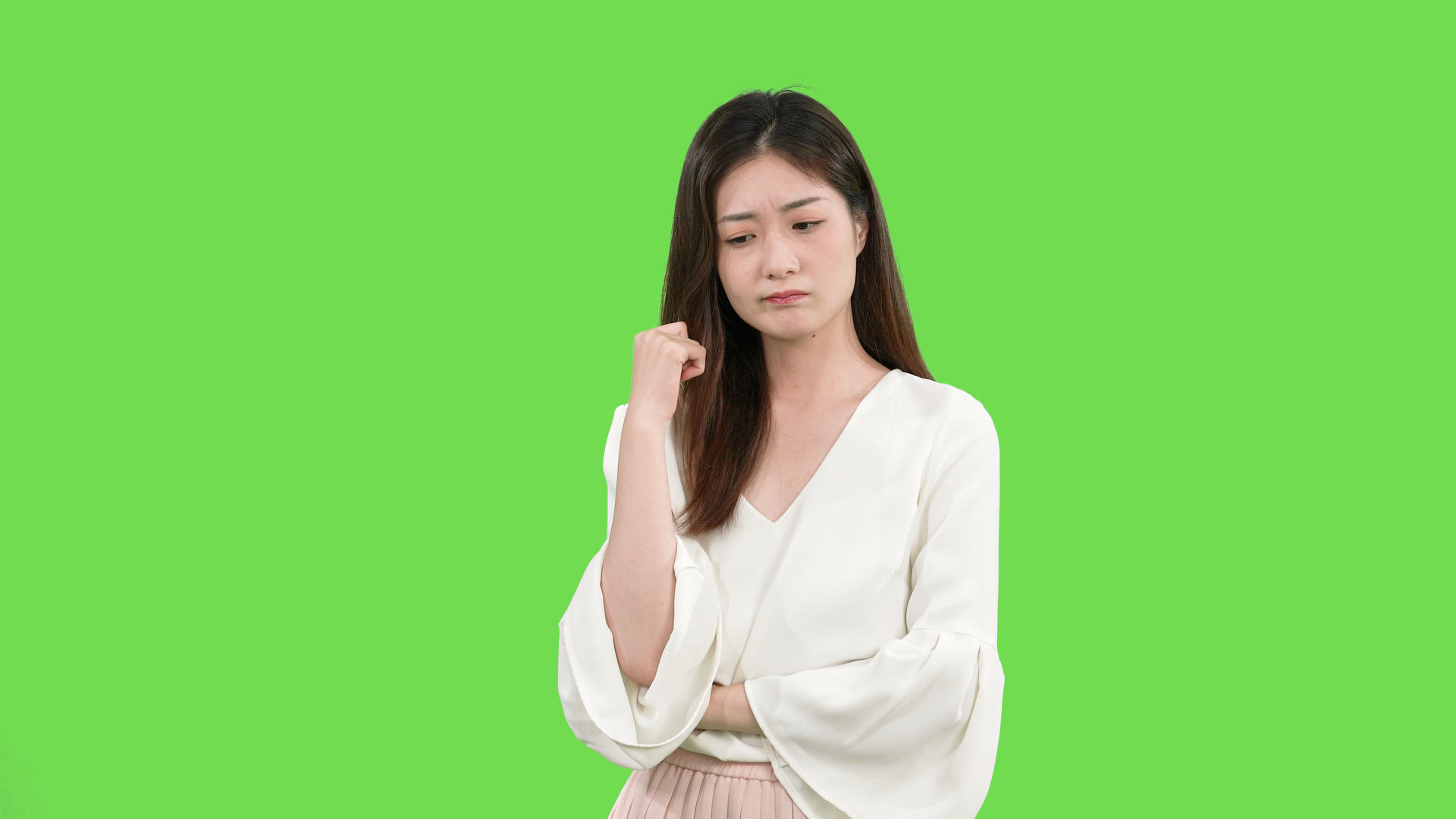 4k绿幕女性思考动作表情视频的预览图
