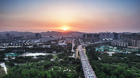 8K航拍延时摄影南京长江大桥日落江北新区视频的预览图